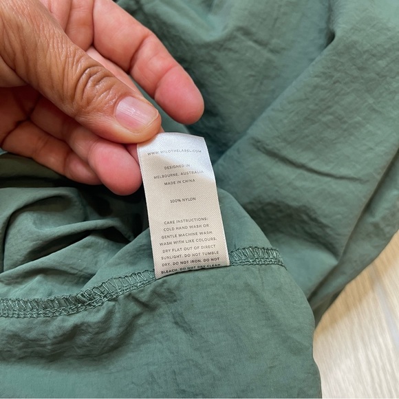 Wilo The Label Anthropologie Green Nylon Parachute Cargo Pants Women’s size M - Picture 8 of 13